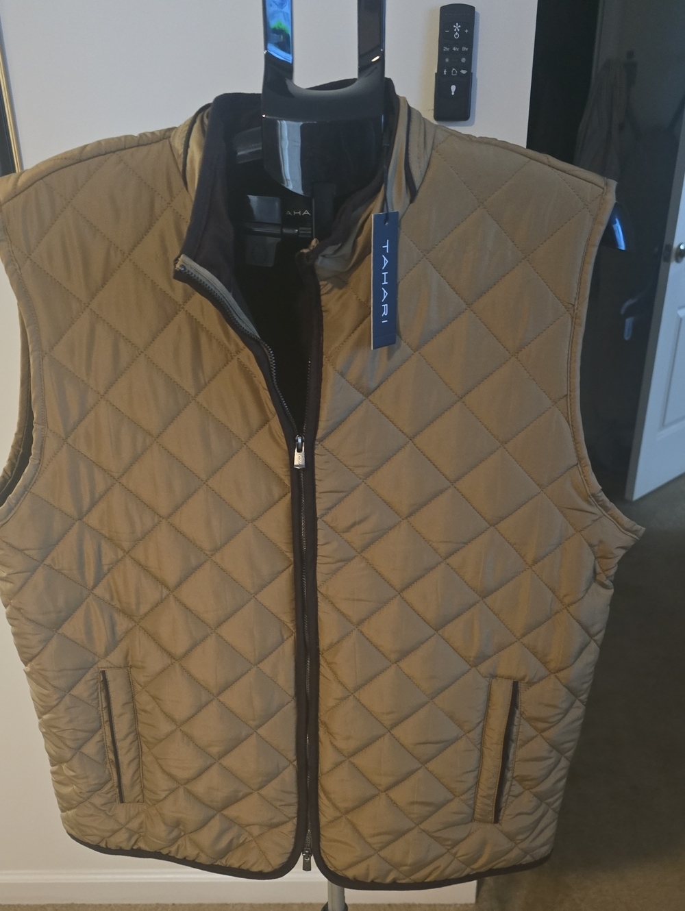 Tahari Quilted Olive Brown Men's Vest
